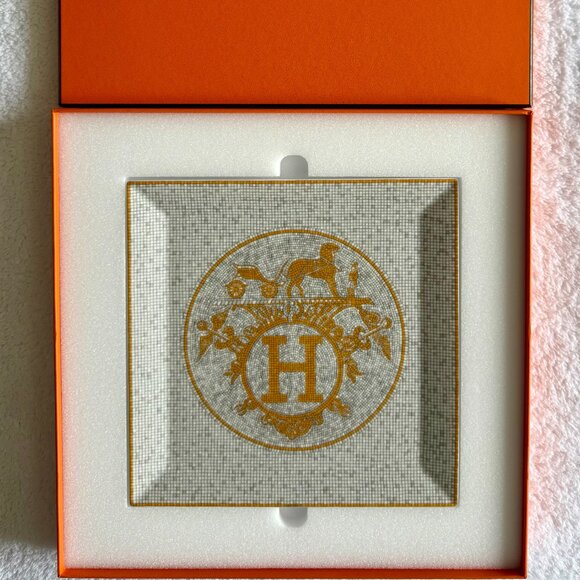 Hermès Mosaique au 24 Gold Square Plate 23cm | 9inch | Mint | Boxed | Gift-Ready - Picture 11 of 11
